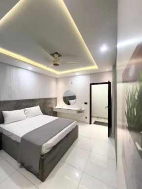 Elegant 2BR Escape Gulshan Iqbal 13-E